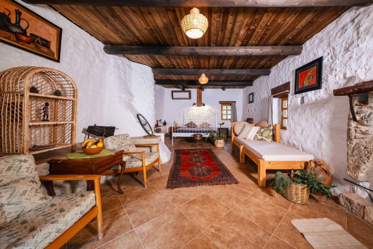 DSCF3666 00 27 35 scaled