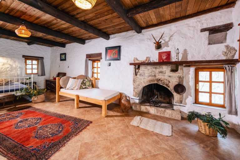 DSCF3668 00 24 05 scaled